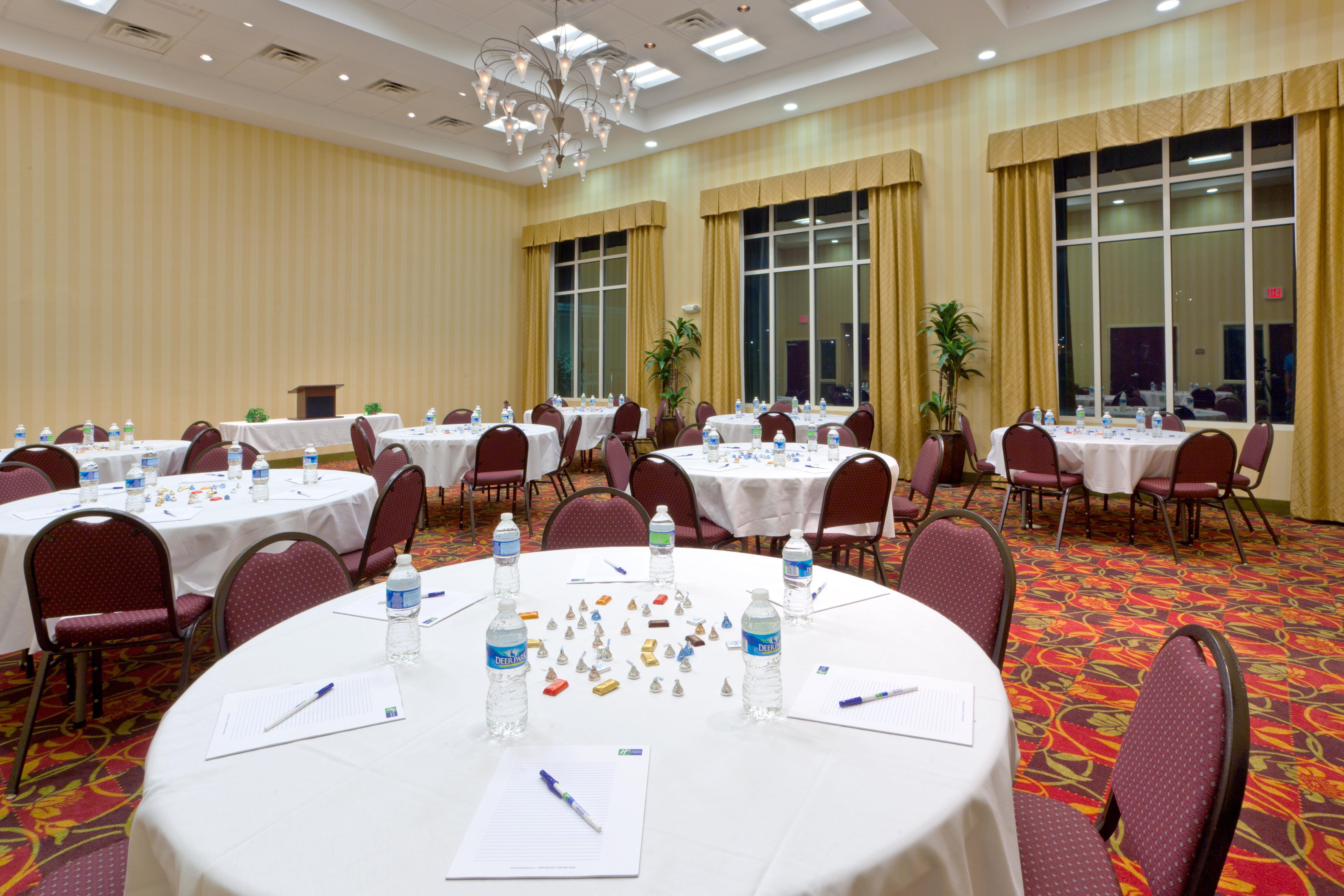 Holiday Inn Express Woodstock-Shenandoah Valley By Ihg Exteriér fotografie