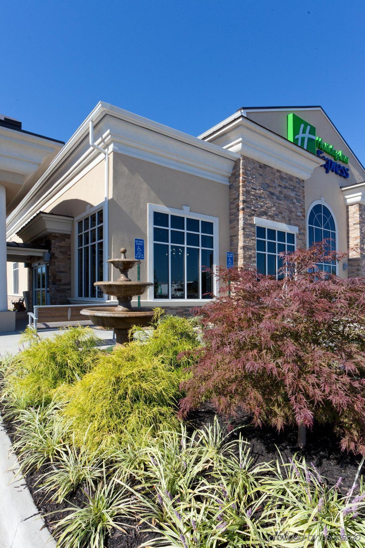 Holiday Inn Express Woodstock-Shenandoah Valley By Ihg Exteriér fotografie